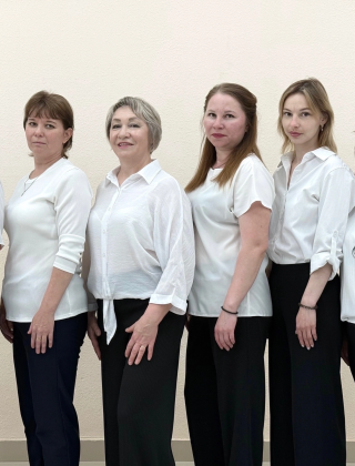 Коллектив работников кухни кафе &amp;quot;Сюмсинское&amp;quot;.